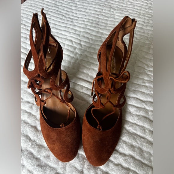 Gorgeous sexy brown suede heel. - Picture 4 of 4